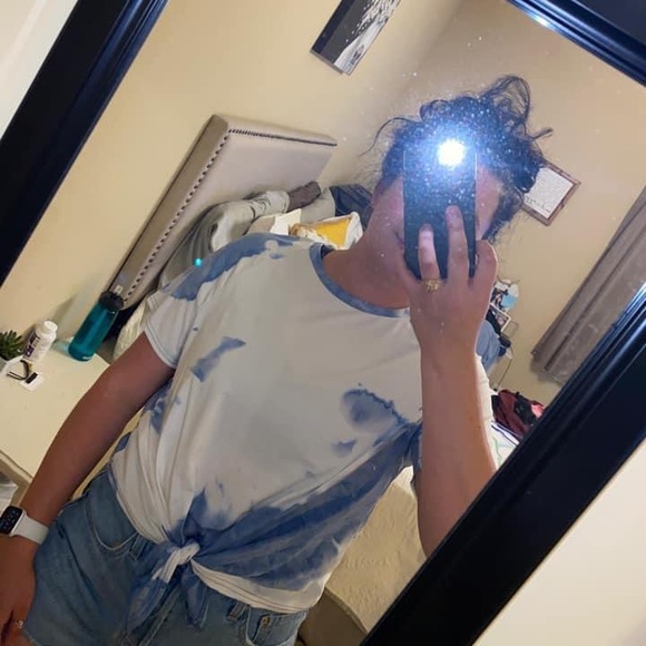 Top - Picture 2 of 2